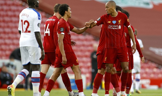  萨拉赫传射建功利物浦终结曼城不败  