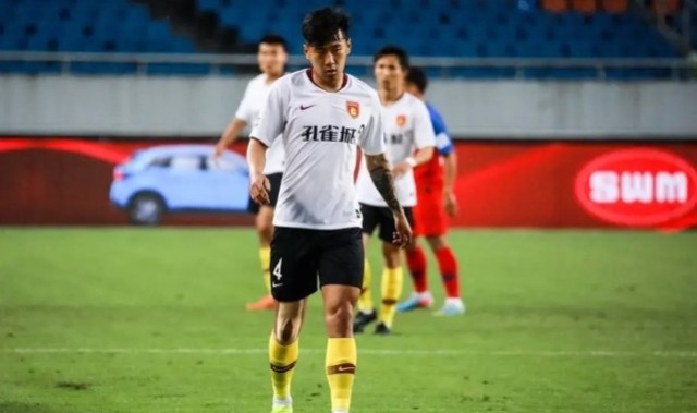  法国国脚租借回归老东家救主  