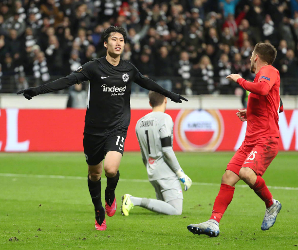  莱万特延续火热脚感，德甲金靴之争进入白热化  